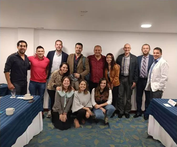 Alumnos en una formación de tresD