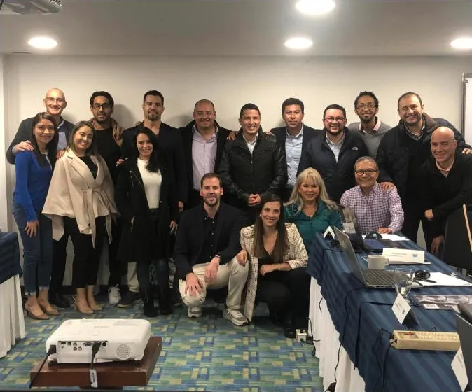 Alumnos en una formación de tresD