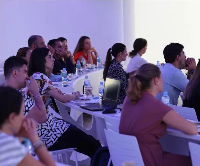Alumnos en una formación de tresD